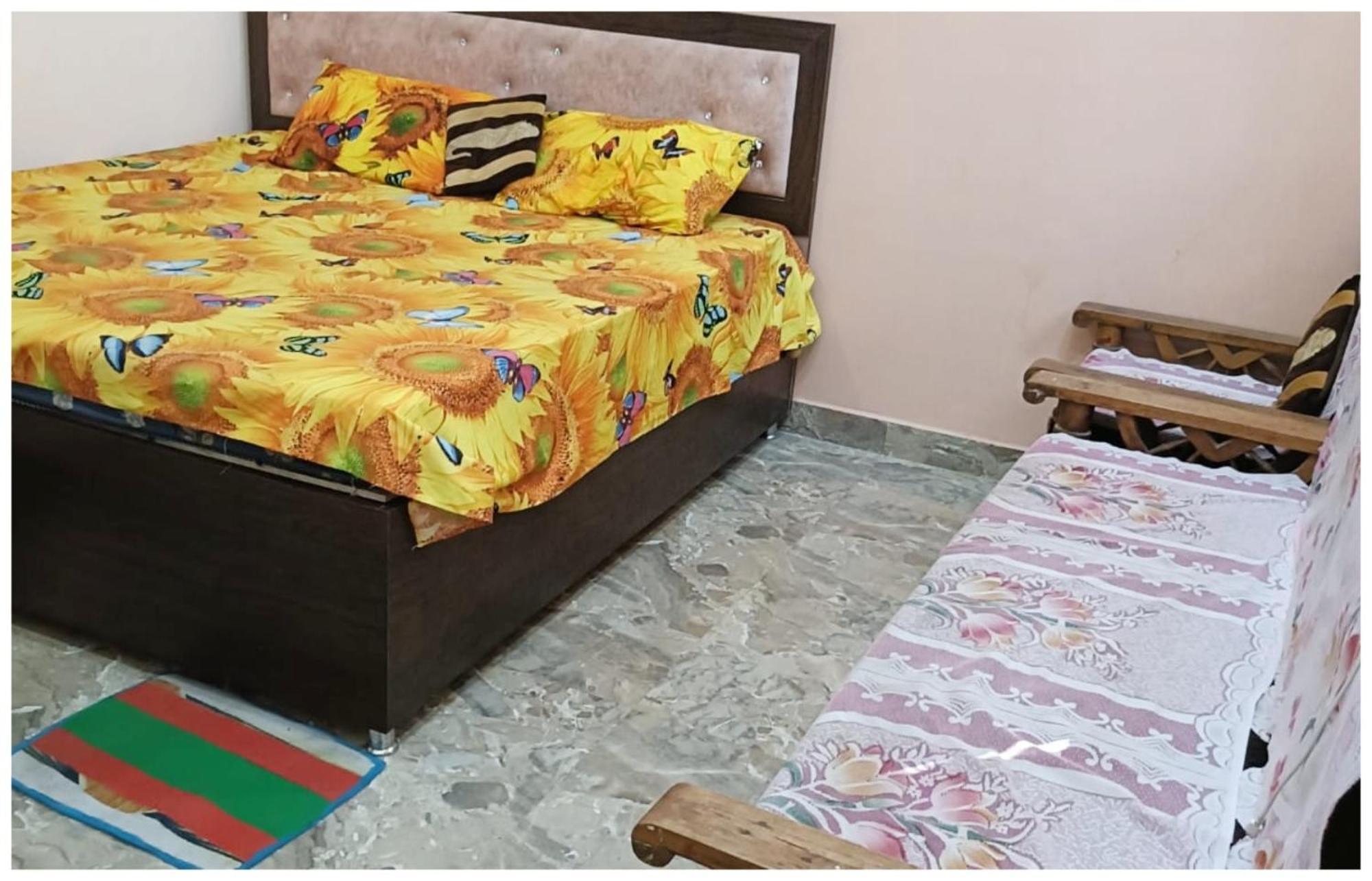 Hotel Aparna Grand Near Ram Janam Bhoomi And Temple - Fully Air Conditioned - Free Wifi Available - Best Budget Hotel In Ayodhya Zewnętrze zdjęcie